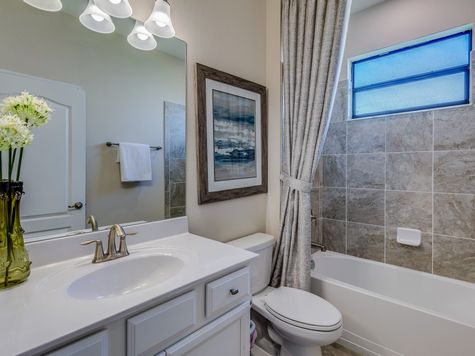 O.D. CALISTO, Kupatila